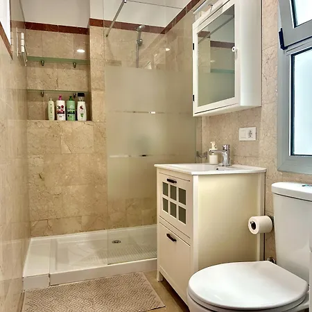 Pambnb - Cozy Refurbished Center شقة